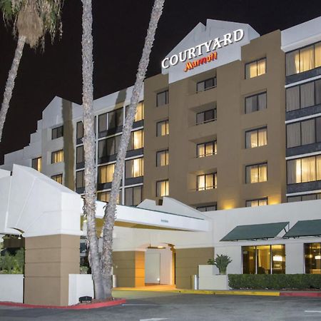 Courtyard By Marriott Riverside Ucr/Moreno Valley Area Екстериор снимка