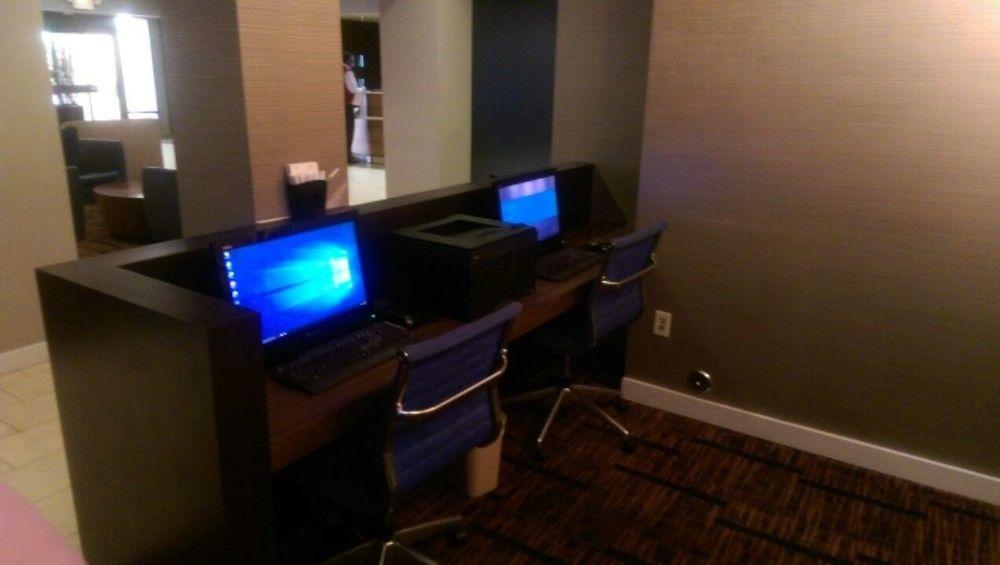 Courtyard By Marriott Riverside Ucr/Moreno Valley Area Екстериор снимка