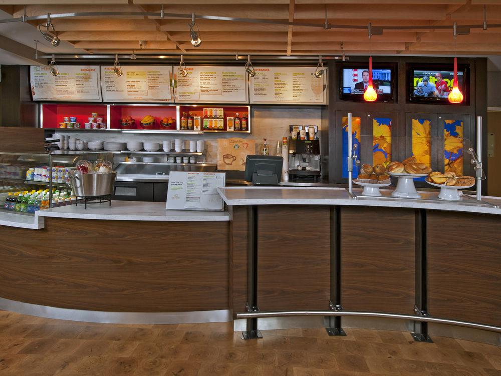 Courtyard By Marriott Riverside Ucr/Moreno Valley Area Екстериор снимка