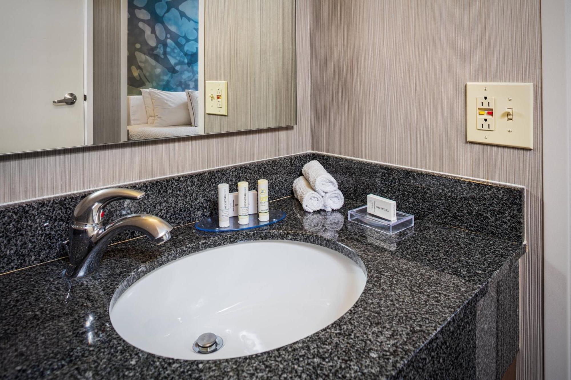 Courtyard By Marriott Riverside Ucr/Moreno Valley Area Екстериор снимка