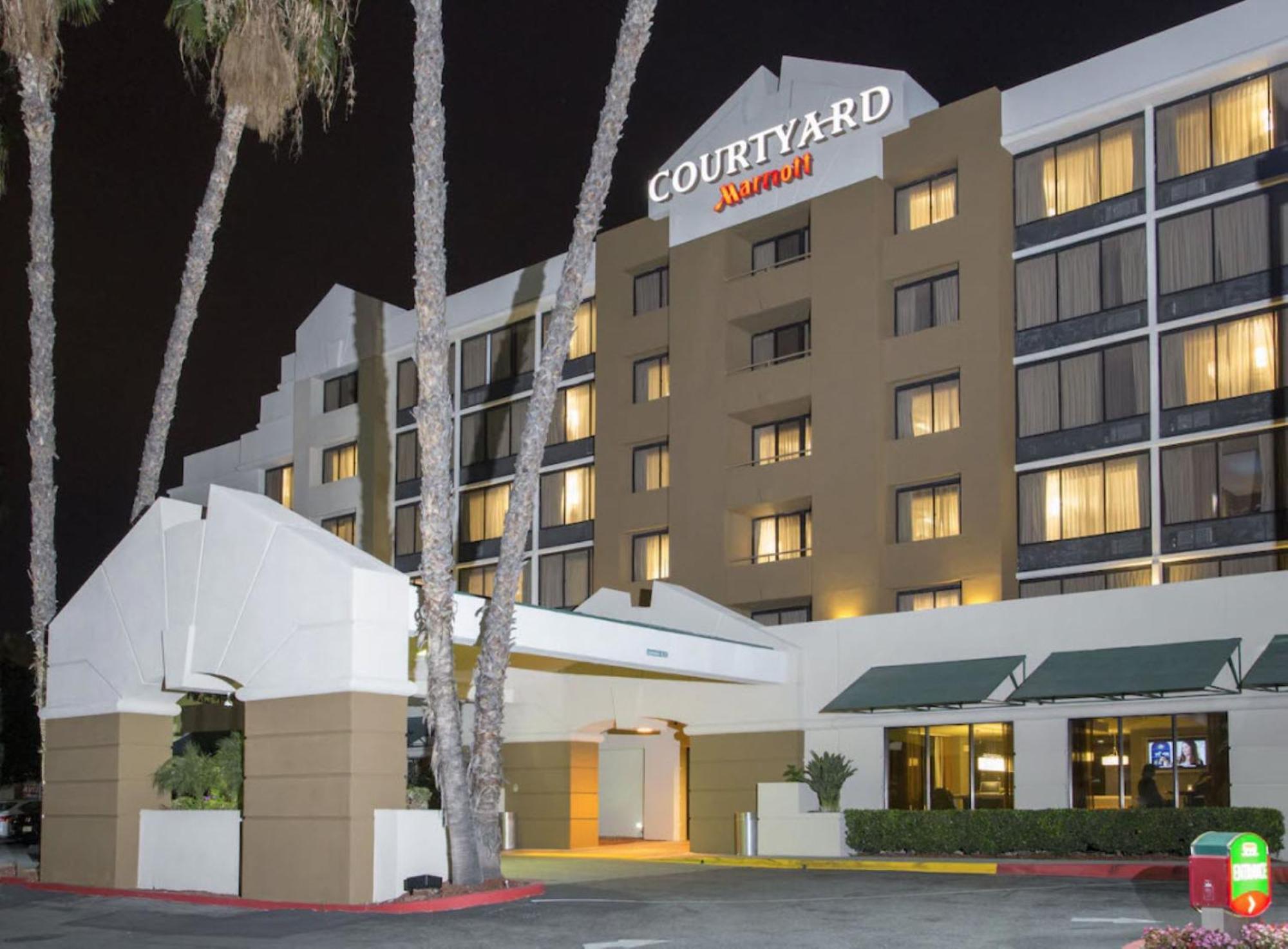 Courtyard By Marriott Riverside Ucr/Moreno Valley Area Екстериор снимка