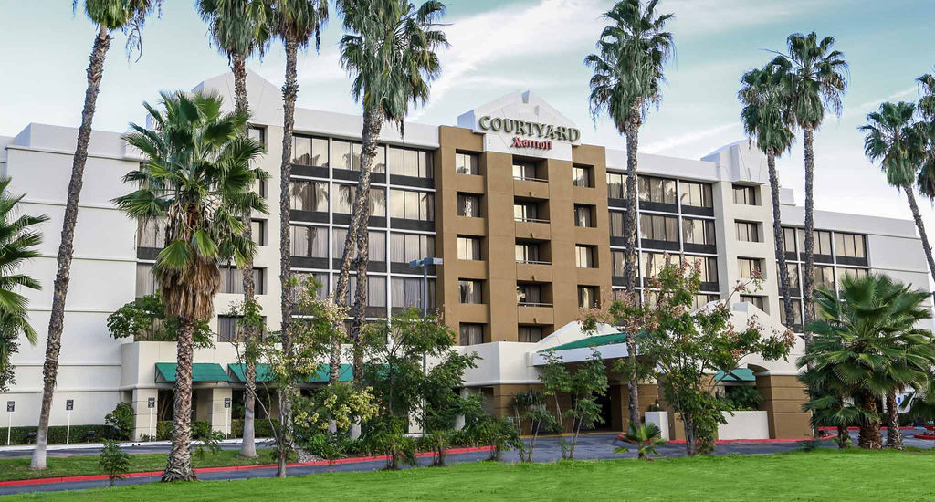 Courtyard By Marriott Riverside Ucr/Moreno Valley Area Екстериор снимка