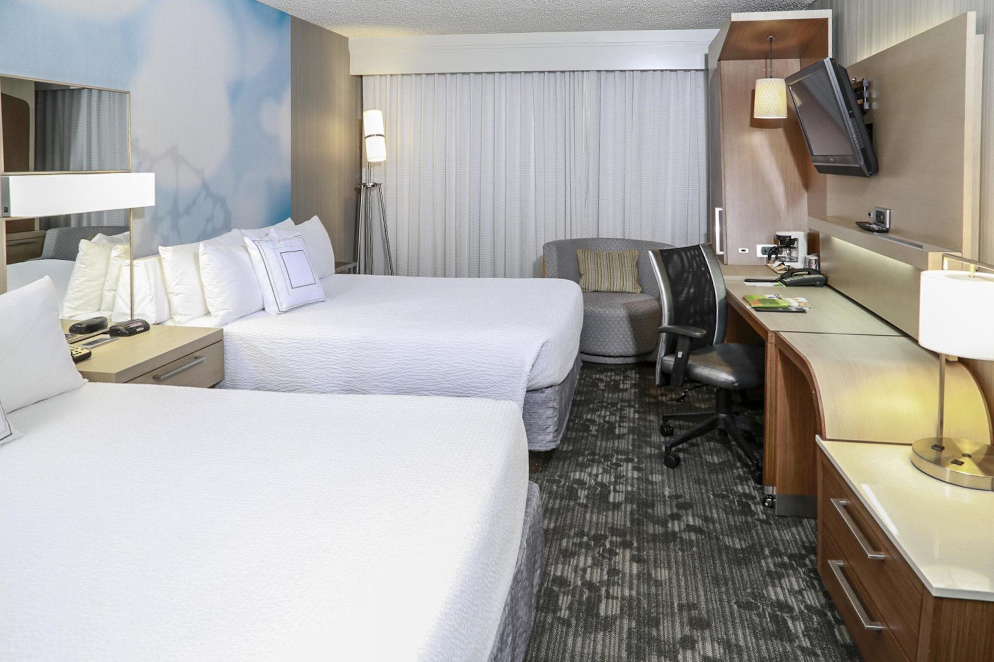 Courtyard By Marriott Riverside Ucr/Moreno Valley Area Екстериор снимка