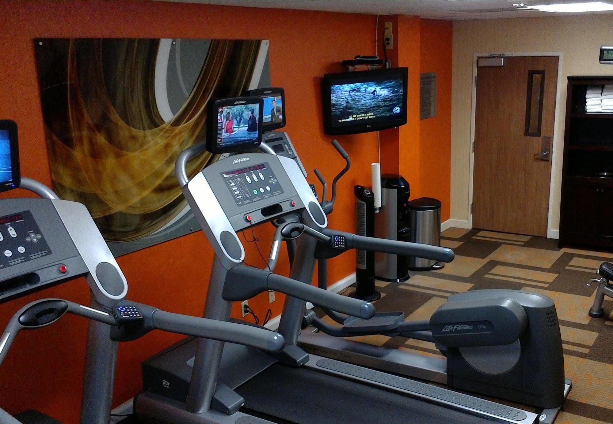 Courtyard By Marriott Riverside Ucr/Moreno Valley Area Екстериор снимка