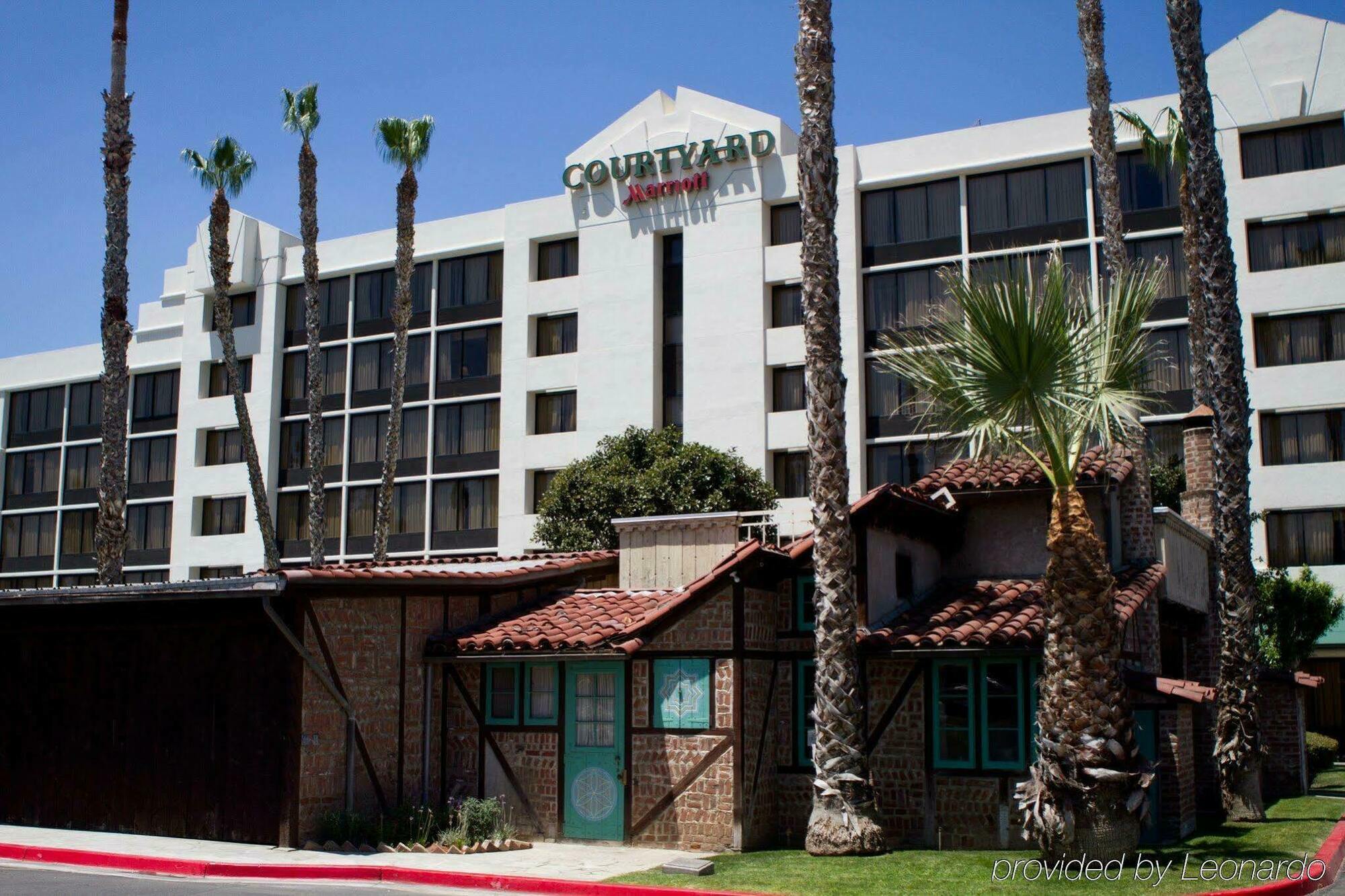 Courtyard By Marriott Riverside Ucr/Moreno Valley Area Екстериор снимка